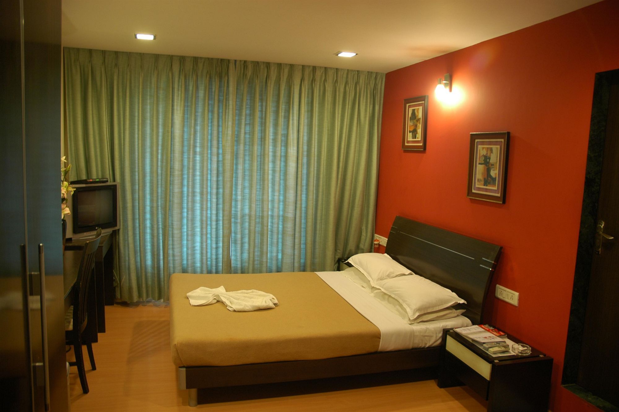 Hotel Orritel West Mumbai Exterior photo
